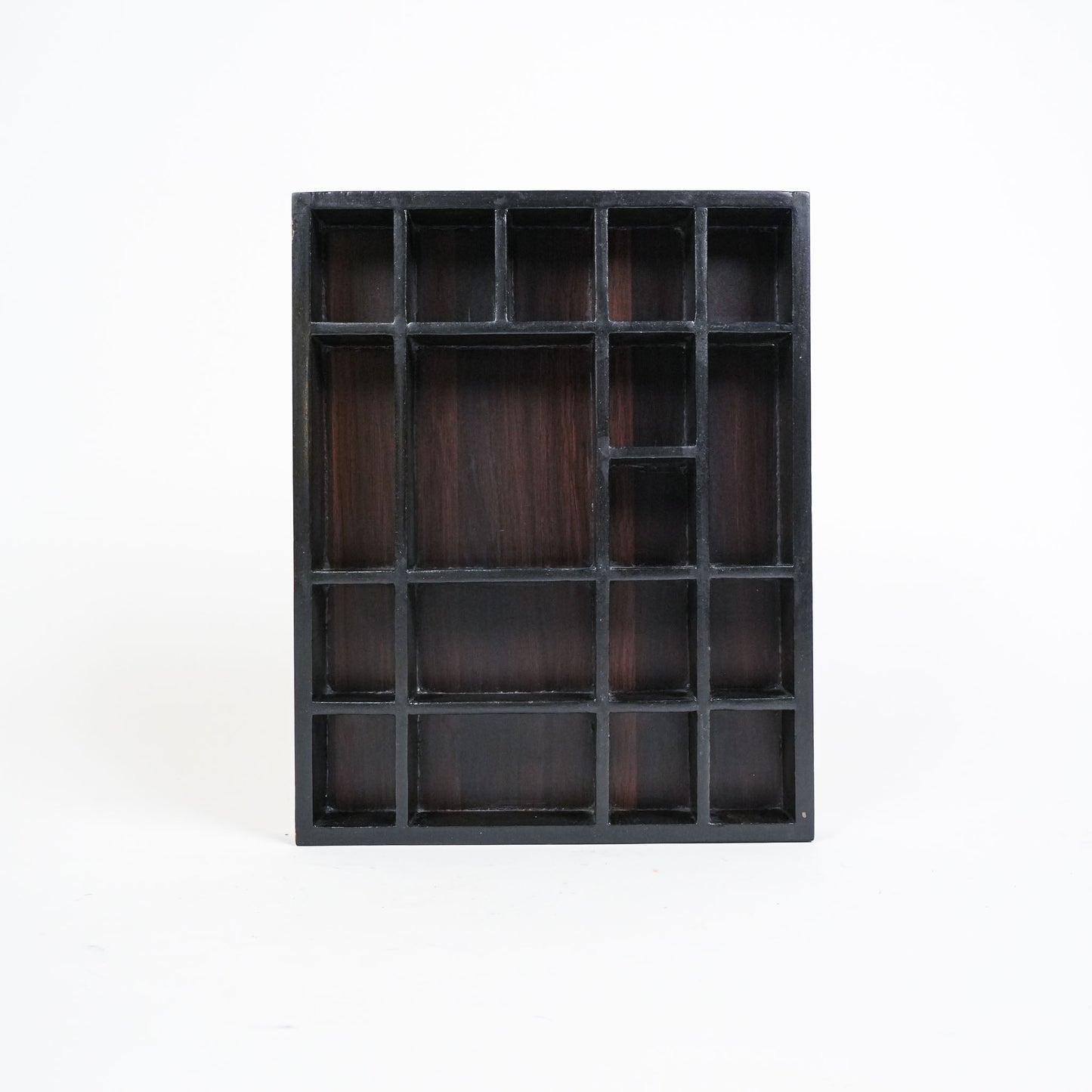 Keepsake Ledge Black