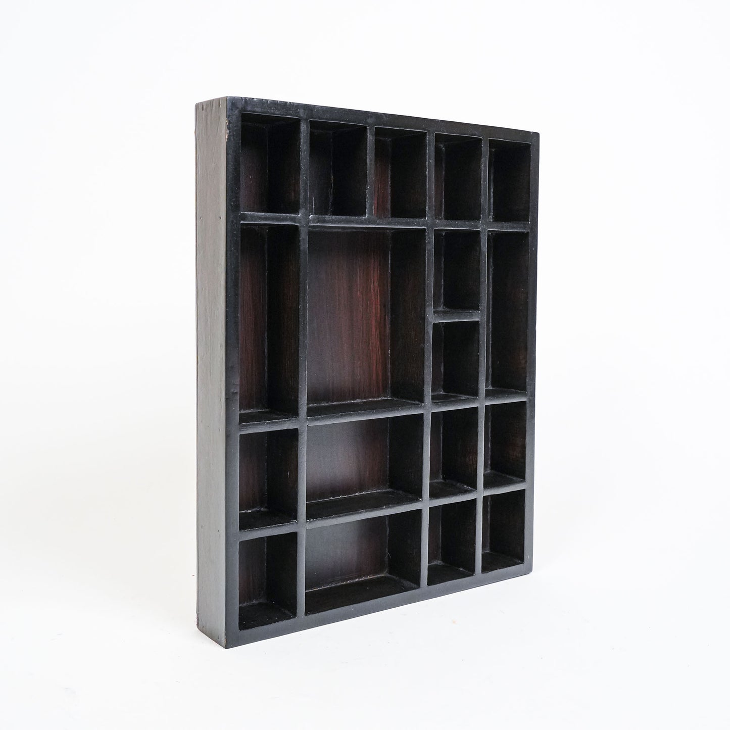 Keepsake Ledge Black